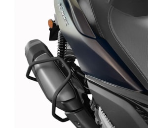 PROTETOR ESCAPAMENTO SCAM YAMAHA XMAX 300 2026- PRETO