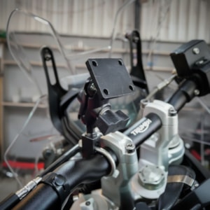 SUPORTE MULTIMÍDIA CARPLAY NAVEMOTO GIRAFA P/ GUIDAO