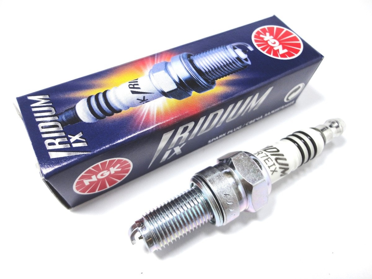 が Vela NGK CR8EIX Iridium Ninja 250 / V-STROM 650 / Dafra NEXT 250